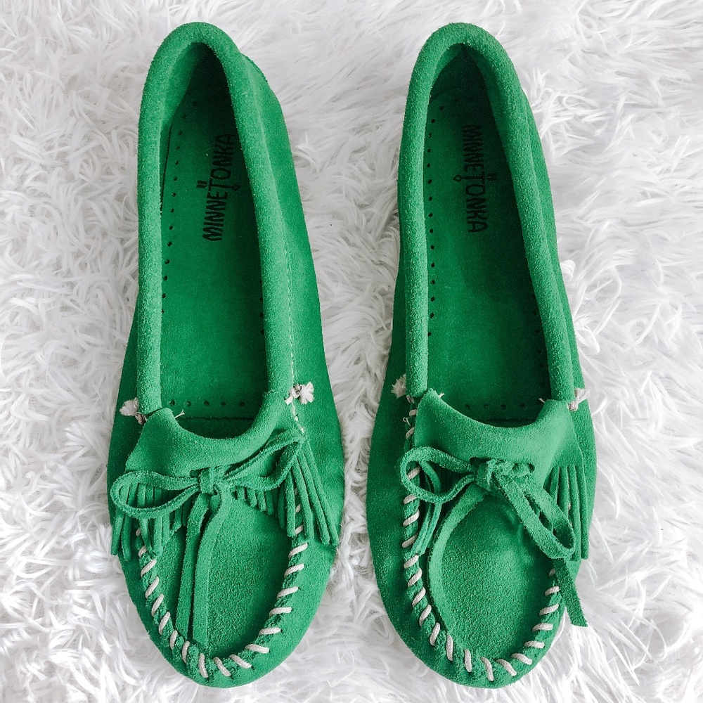 Minnetonka Kilty Hardsole Green Moccasins Shoes